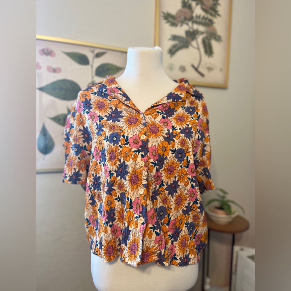 Forever 21 flowery button-up top